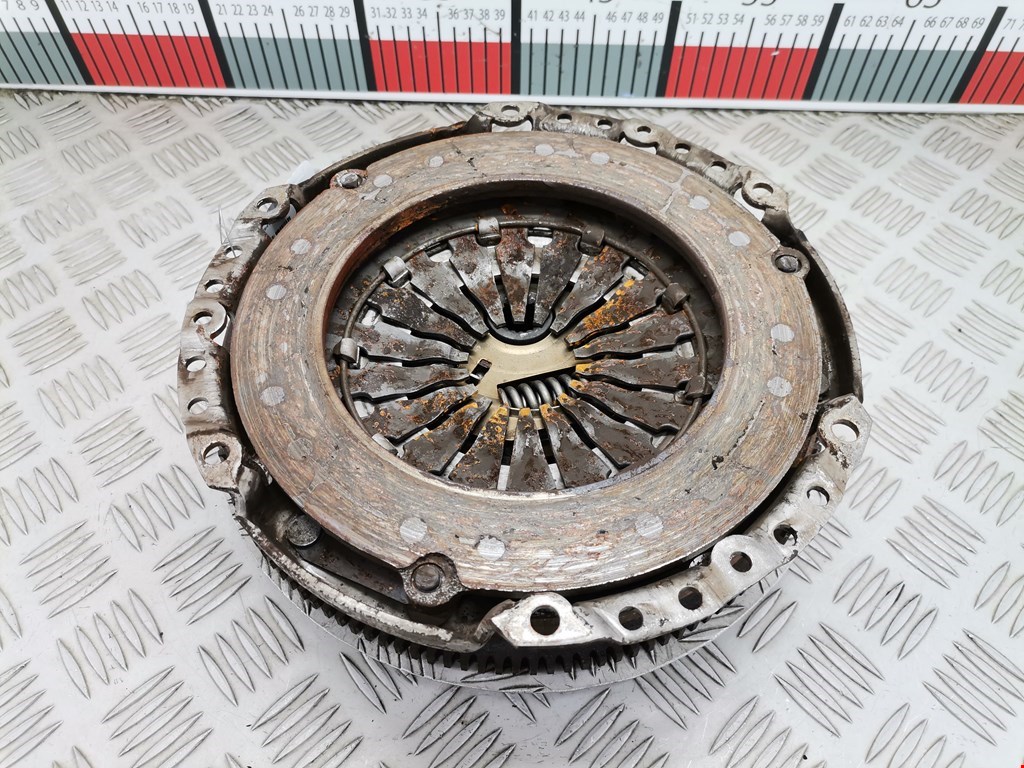 Маховик (демпфер сцепления) FORD Focus I 1998-2005