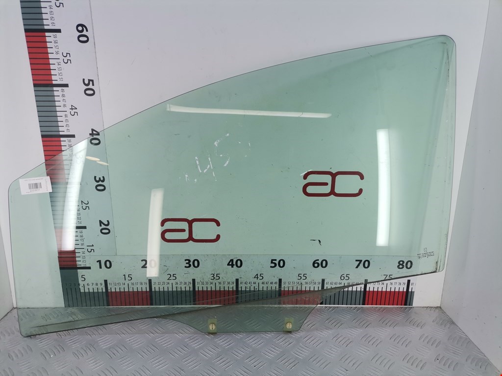 Стекло двери переднее левое PEUGEOT 307 2001-2008