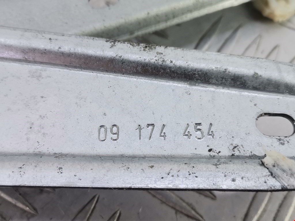 Стеклоподъемник передний правый OPEL Omega B 1994-2004