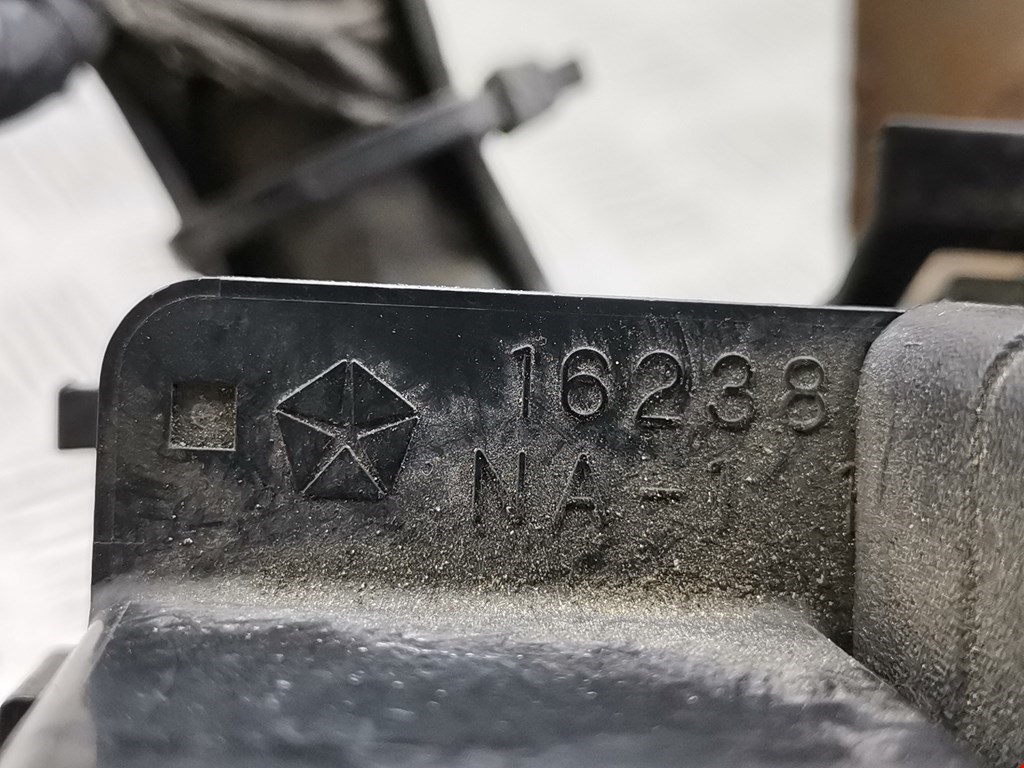 Датчик уровня в бачок омывателя CHRYSLER PT Cruser 2000-2010