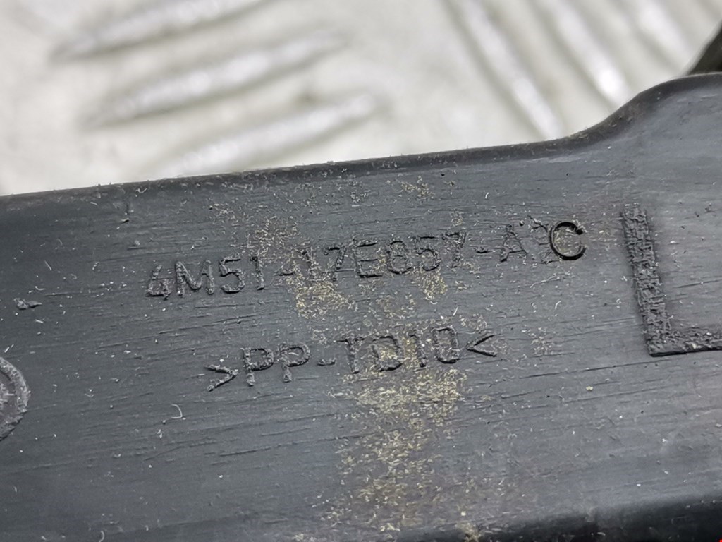 Кронштейн переднего бампера левый FORD Focus II 2005-2011