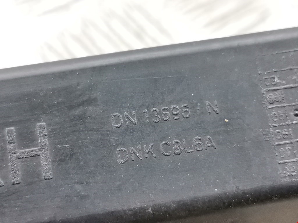 Кронштейн переднего бампера правый FORD Focus II 2005-2011