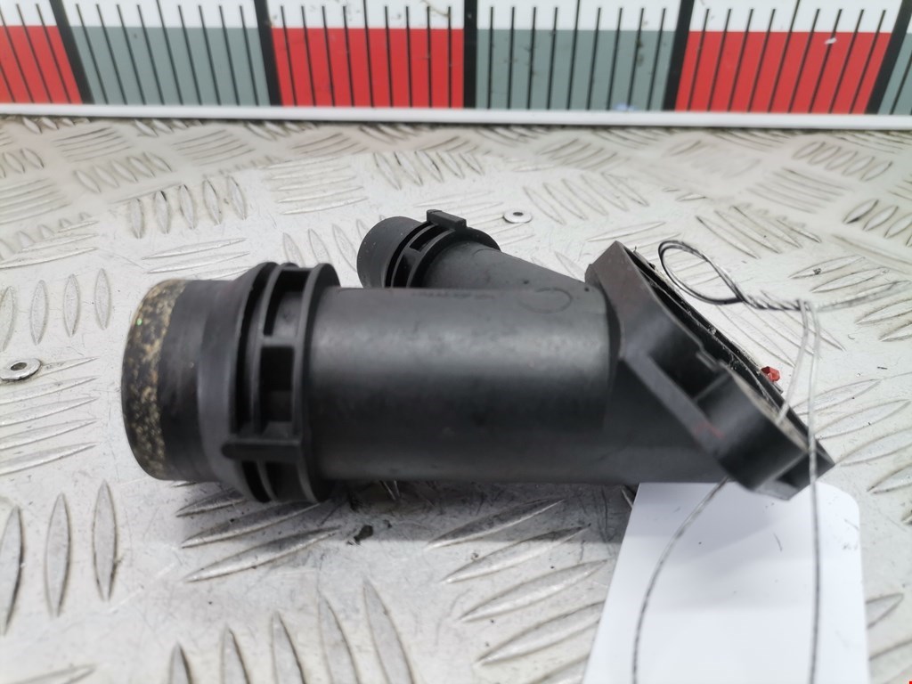 Тройник системы охлаждения BMW 5er 5 серия E39 1995-2004