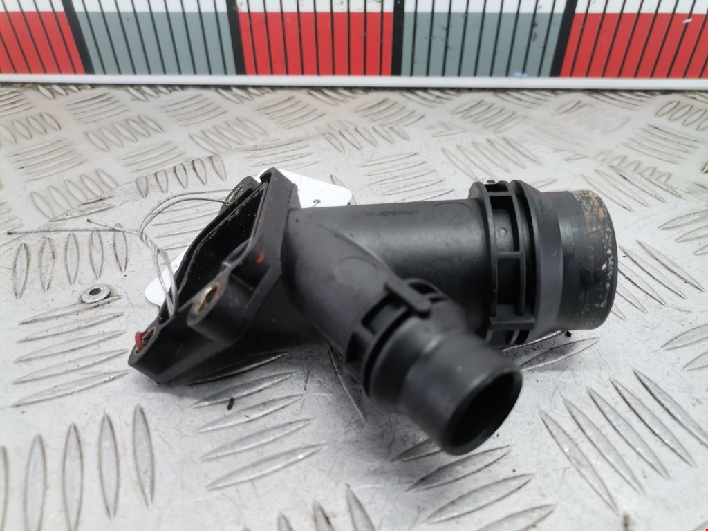 Тройник системы охлаждения BMW 5er 5 серия E39 1995-2004