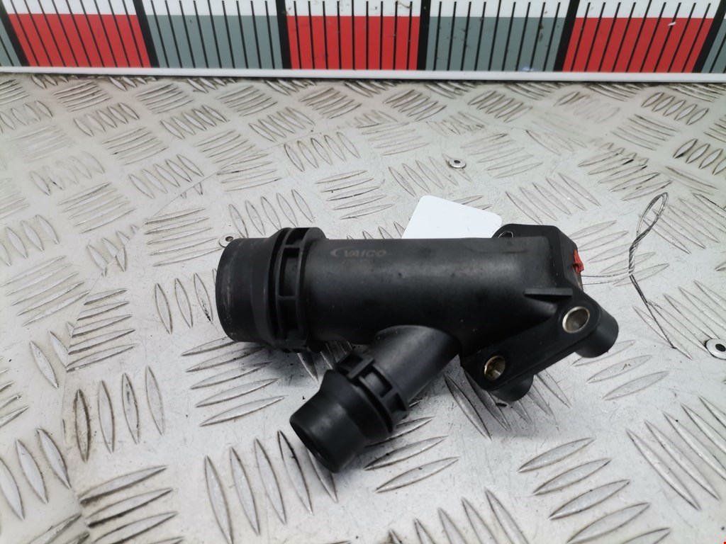 Тройник системы охлаждения BMW 5er 5 серия E39 1995-2004