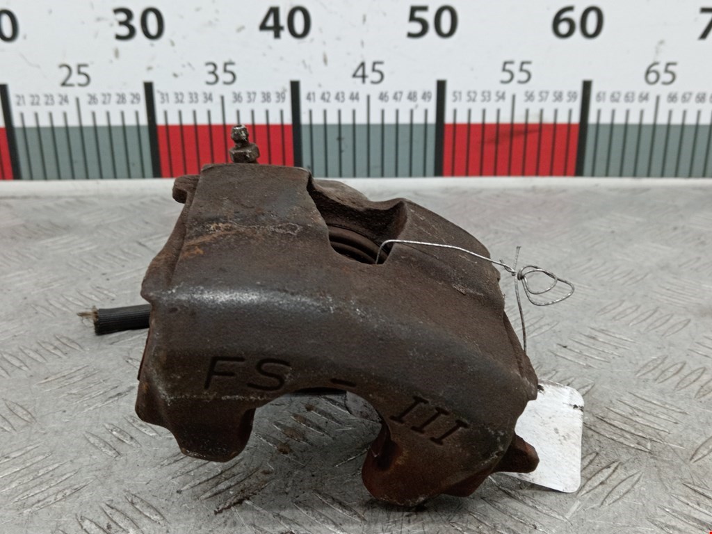 Суппорт передний правый VOLKSWAGEN Golf IV 1997-2003