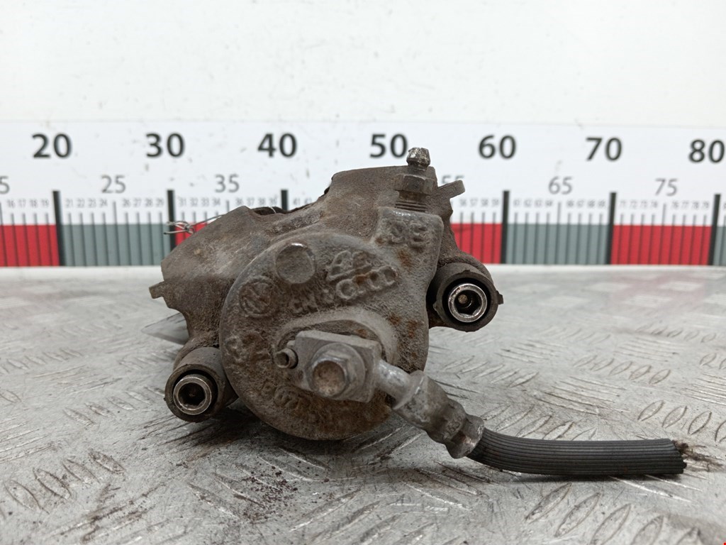 Суппорт передний правый VOLKSWAGEN Golf IV 1997-2003