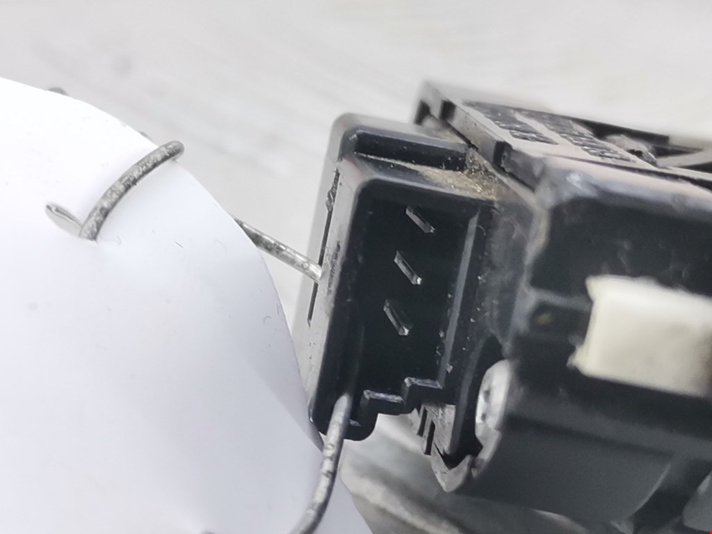 Кнопка центрального замка MERCEDES-BENZ R-Class W251 2005-2017