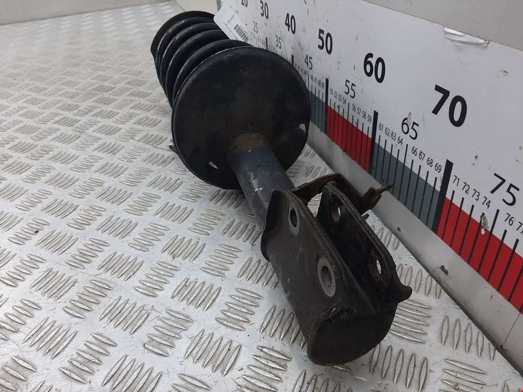 Амортизатор передний левый RENAULT Sandero 2009-2014