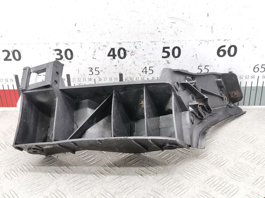 Кронштейн заднего бампера левый правый VOLKSWAGEN Polo IV 2001-2009