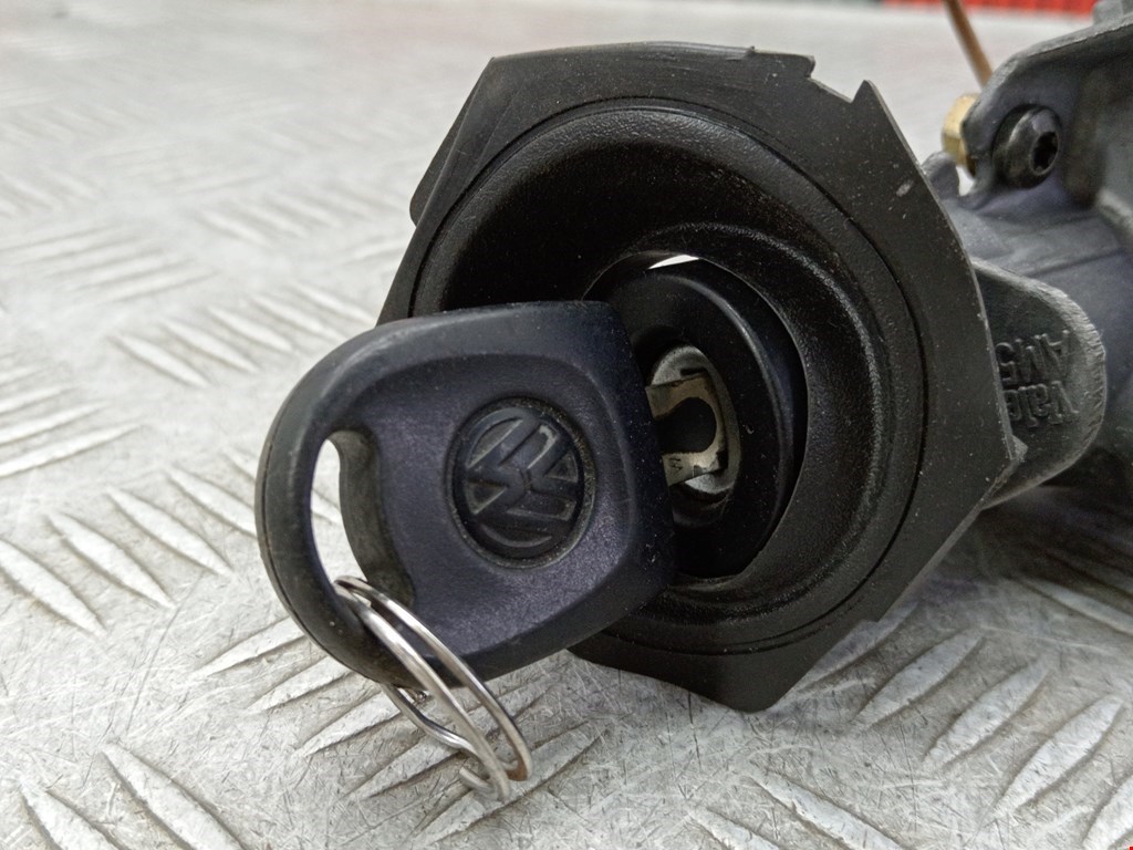 Замок зажигания VOLKSWAGEN Golf IV 1997-2003