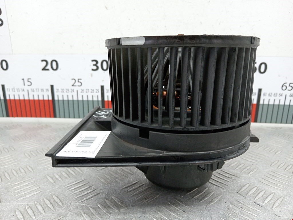 Моторчик (мотор) отопителя салона SEAT Arosa 1997-2004