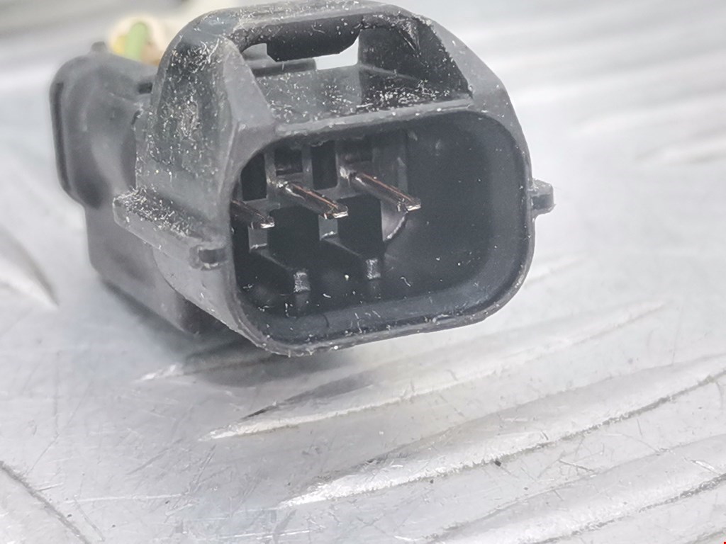 Ручка двери передней наружная правая MITSUBISHI Space Star 1999-2006