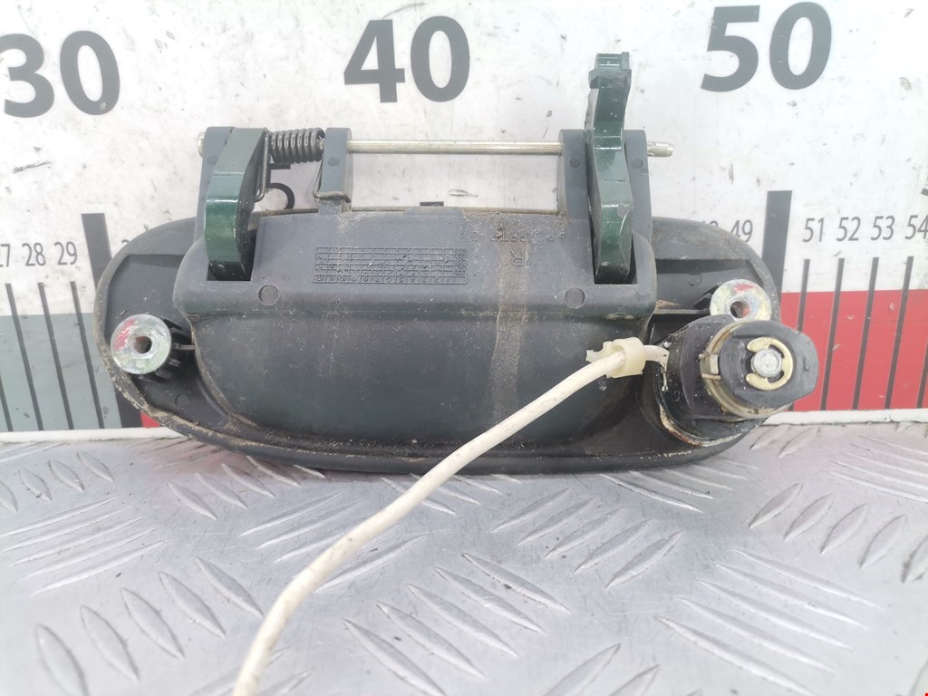 Ручка двери передней наружная правая MITSUBISHI Space Star 1999-2006