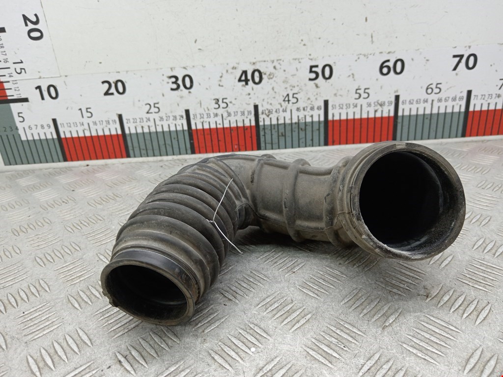 Патрубок воздушного фильтра FORD Fiesta 2001-2008