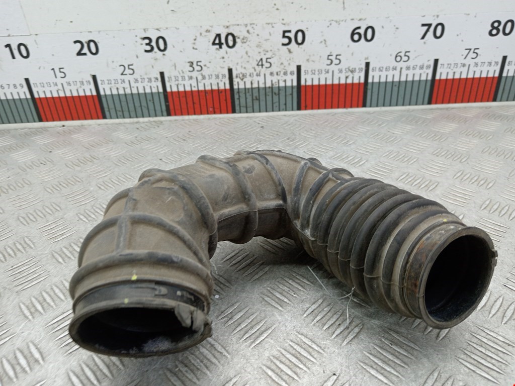 Патрубок воздушного фильтра FORD Fiesta 2001-2008