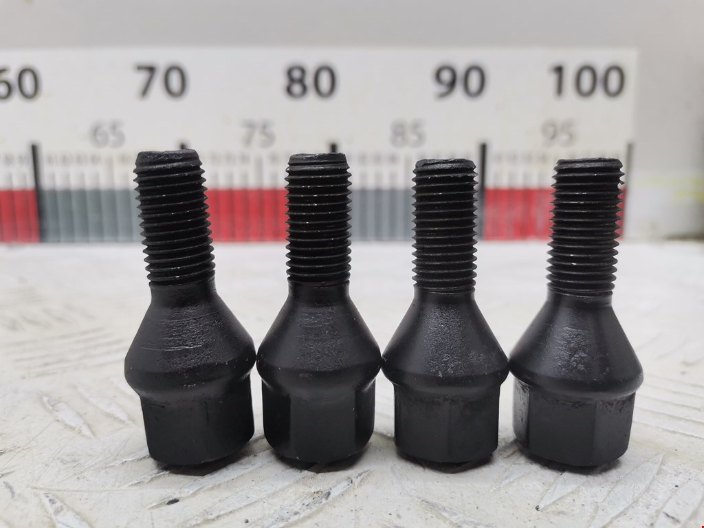 Болты NISSAN Note E11 2005-2014