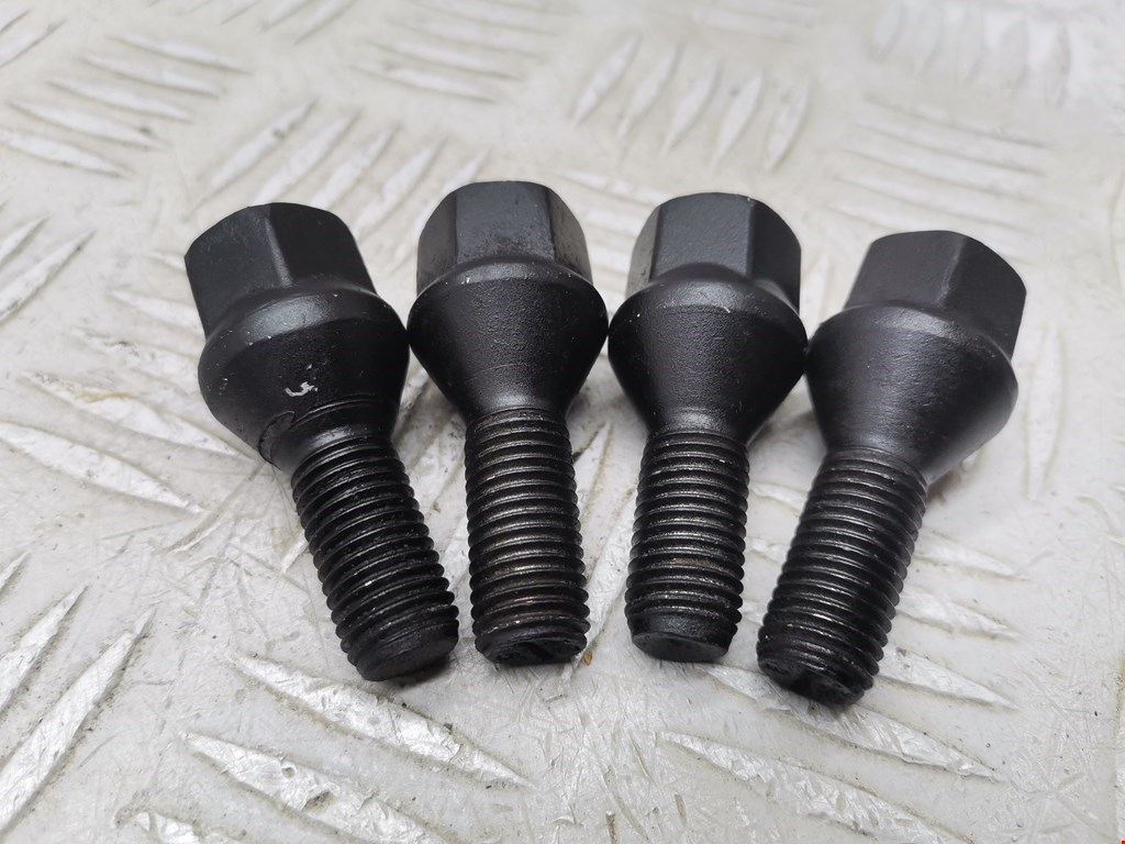 Болты NISSAN Note E11 2005-2014