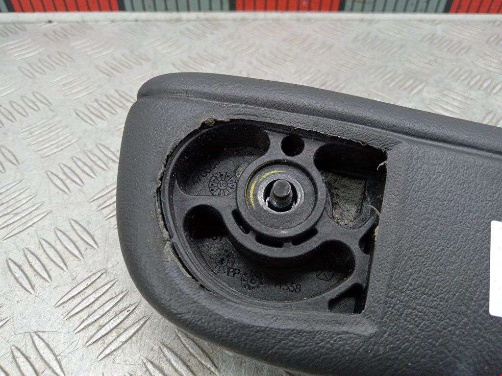 Подлокотник в салон CHRYSLER PT Cruser 2000-2010