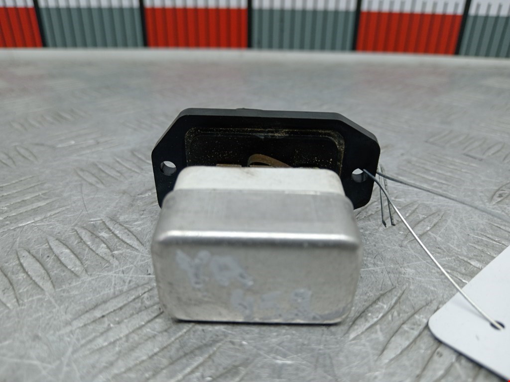 Резистор отопителя (сопротивление печки) MAZDA Demio DW 1996-2002