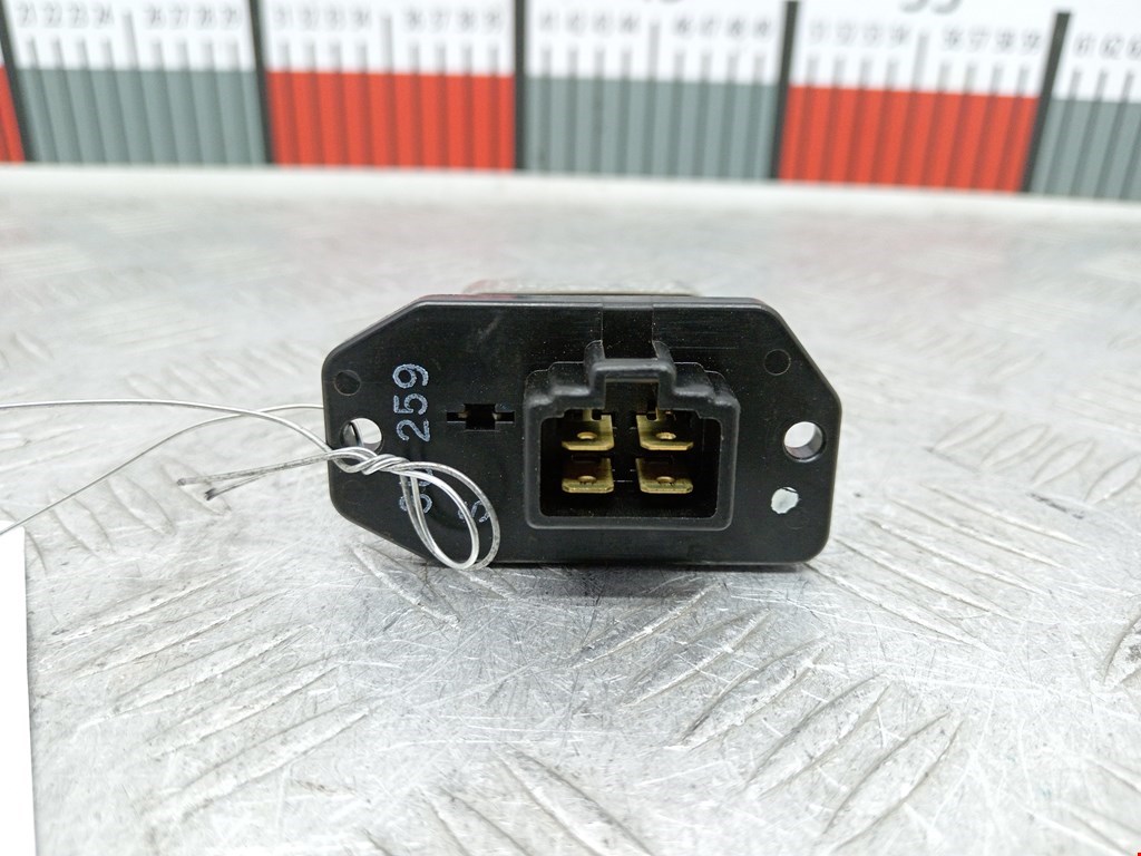 Резистор отопителя (сопротивление печки) MAZDA Demio DW 1996-2002