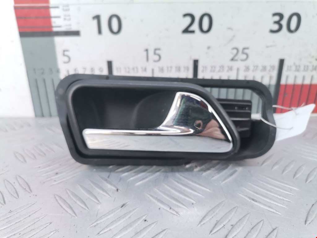 Ручка дверная передняя внутренняя правая VOLKSWAGEN Touran 2003-2010