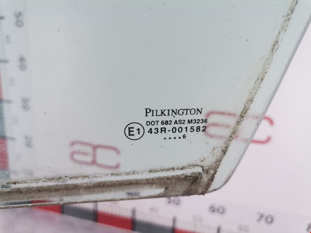 Стекло двери переднее левое MAZDA Mazda 2 DY 2003-2007