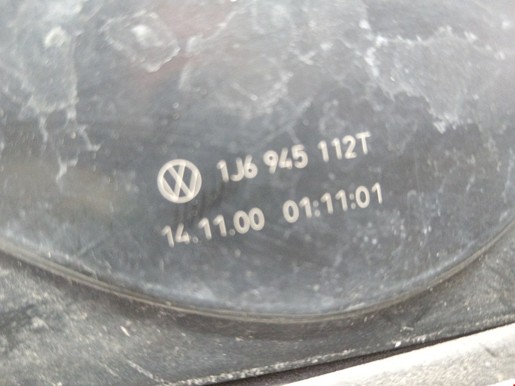 Фонарь задний правый VOLKSWAGEN Golf IV 1997-2003