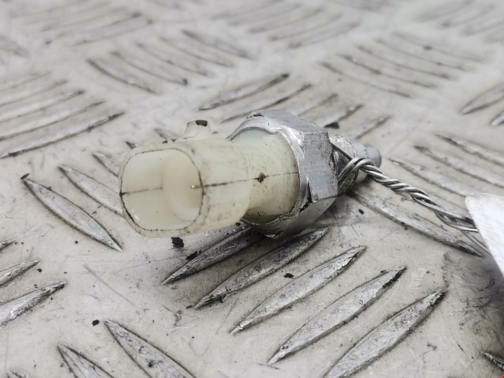 Датчик включения заднего хода (лягушка) Opel Vectra B (1995-2002)