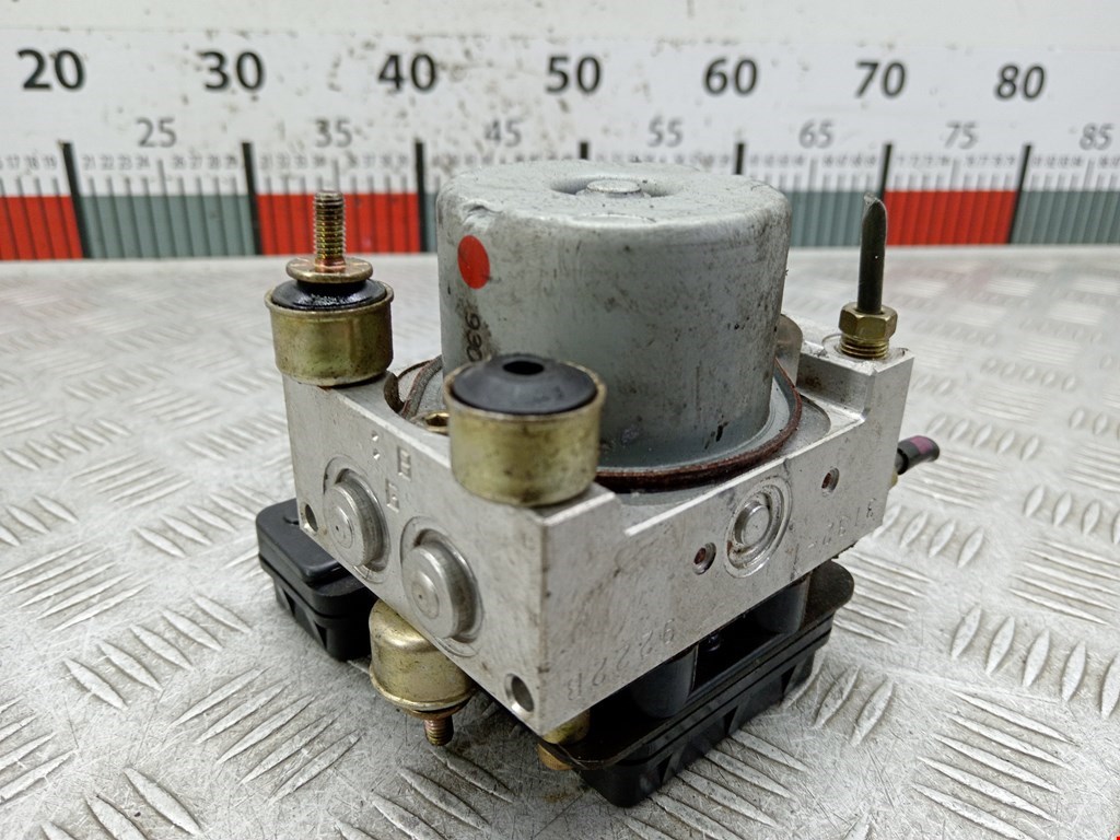 Блок ABS (насос) MAZDA Demio DW 1996-2002