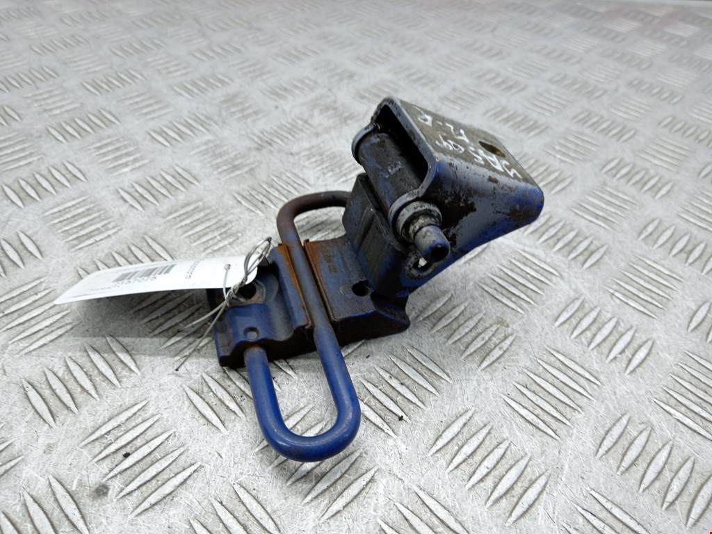 Петля двери передней правой Audi A3 8L (1996-2003)