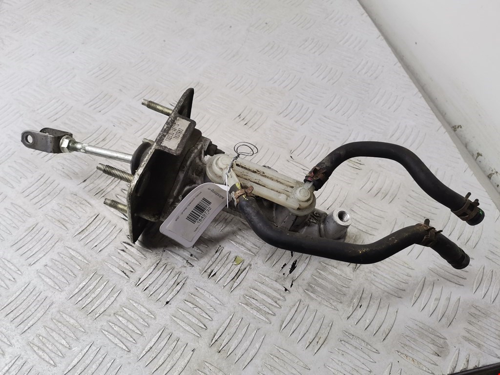 Цилиндр тормозной главный TOYOTA Prius II XW20 2003-2012