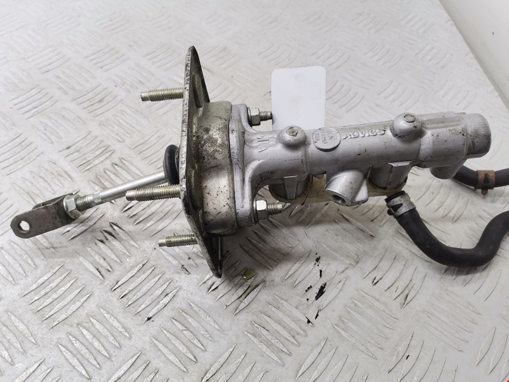 Цилиндр тормозной главный TOYOTA Prius II XW20 2003-2012