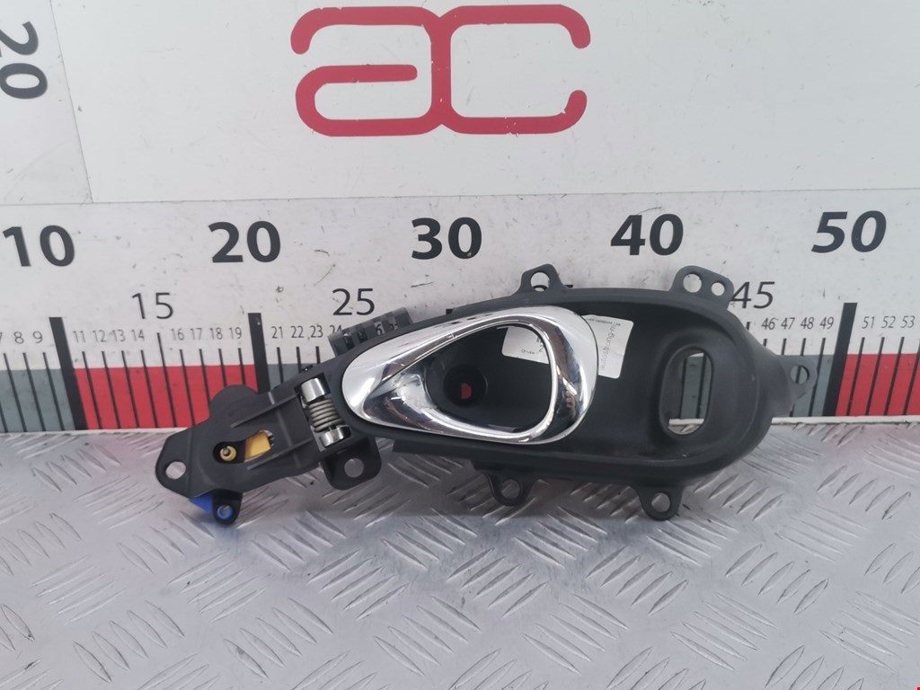 Ручка дверная передняя внутренняя левая CHRYSLER PT Cruser 2000-2010