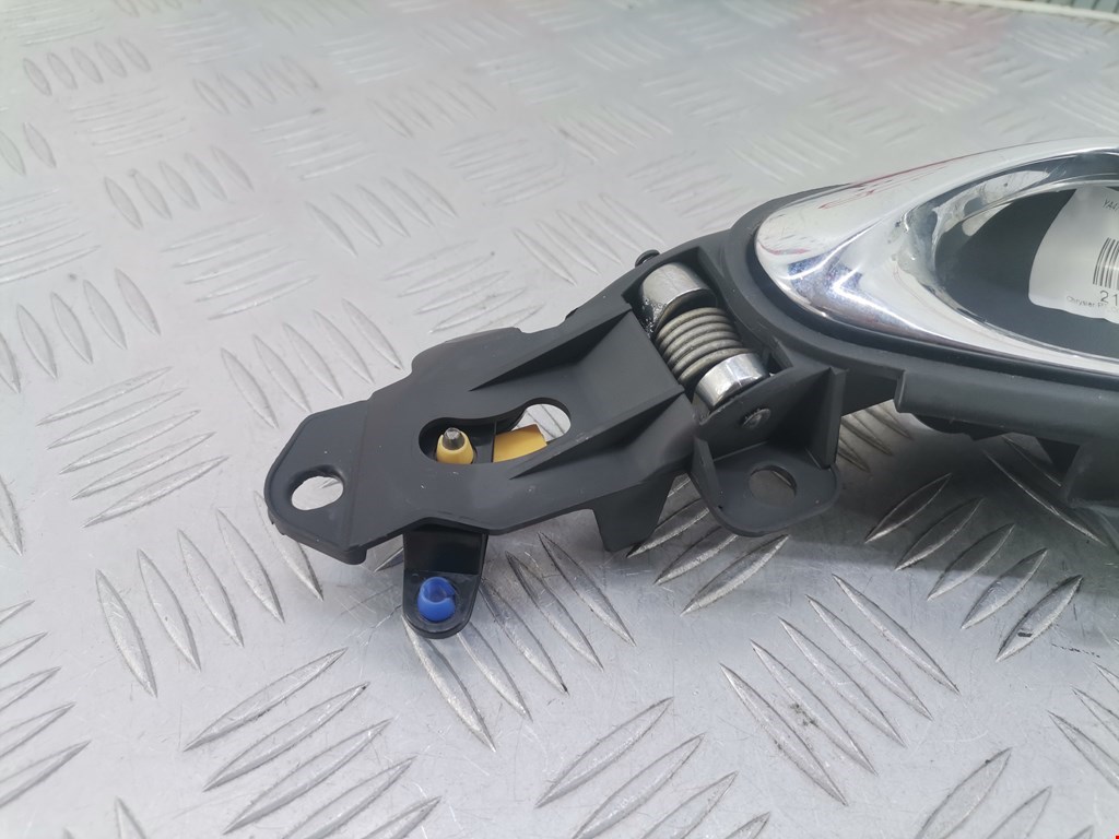 Ручка дверная передняя внутренняя левая CHRYSLER PT Cruser 2000-2010