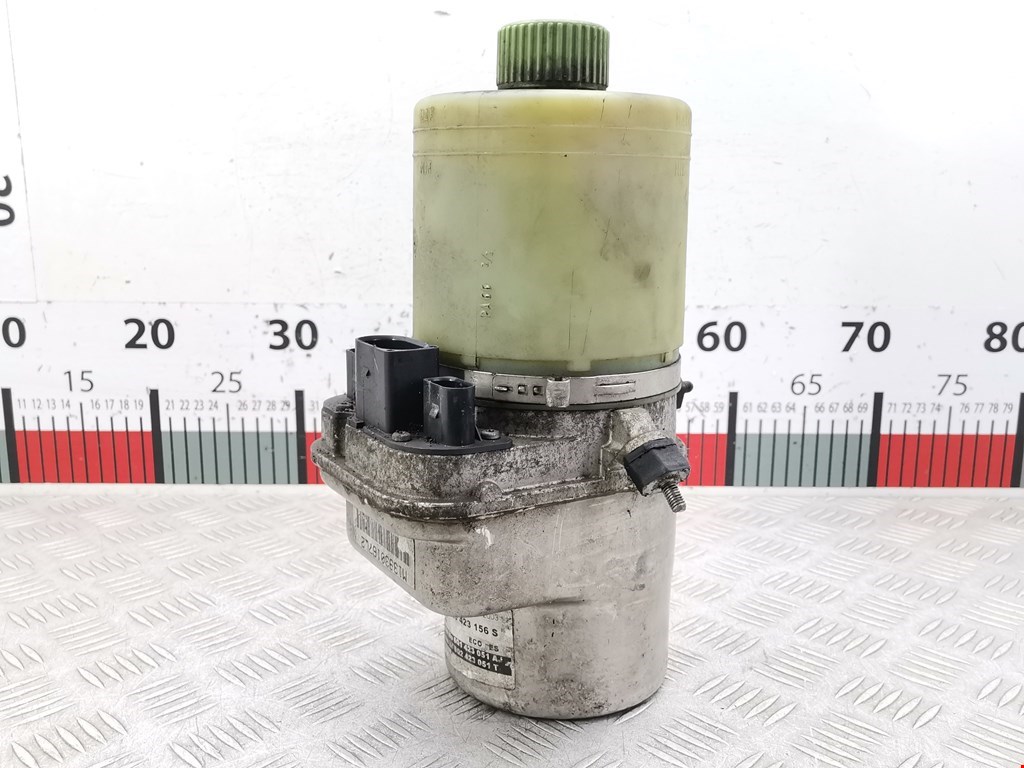 Насос гидроусилителя руля (ГУР) VOLKSWAGEN Polo IV 2001-2009