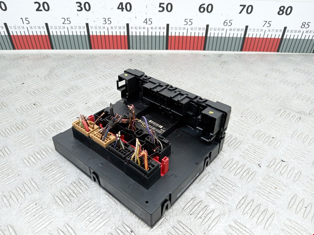 Блок реле Volkswagen Passat 6 (2005-2010)