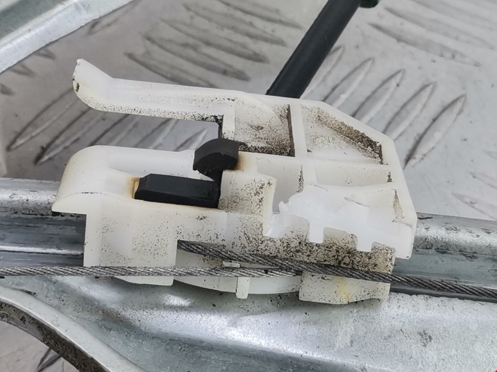 Стеклоподъемник передний левый CITROEN C5 I 2001-2008