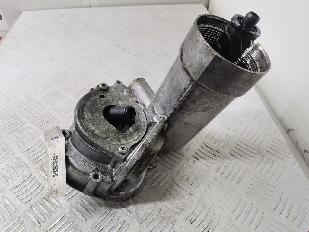 Корпус масляного фильтра AUDI A4 B5 1995-2001