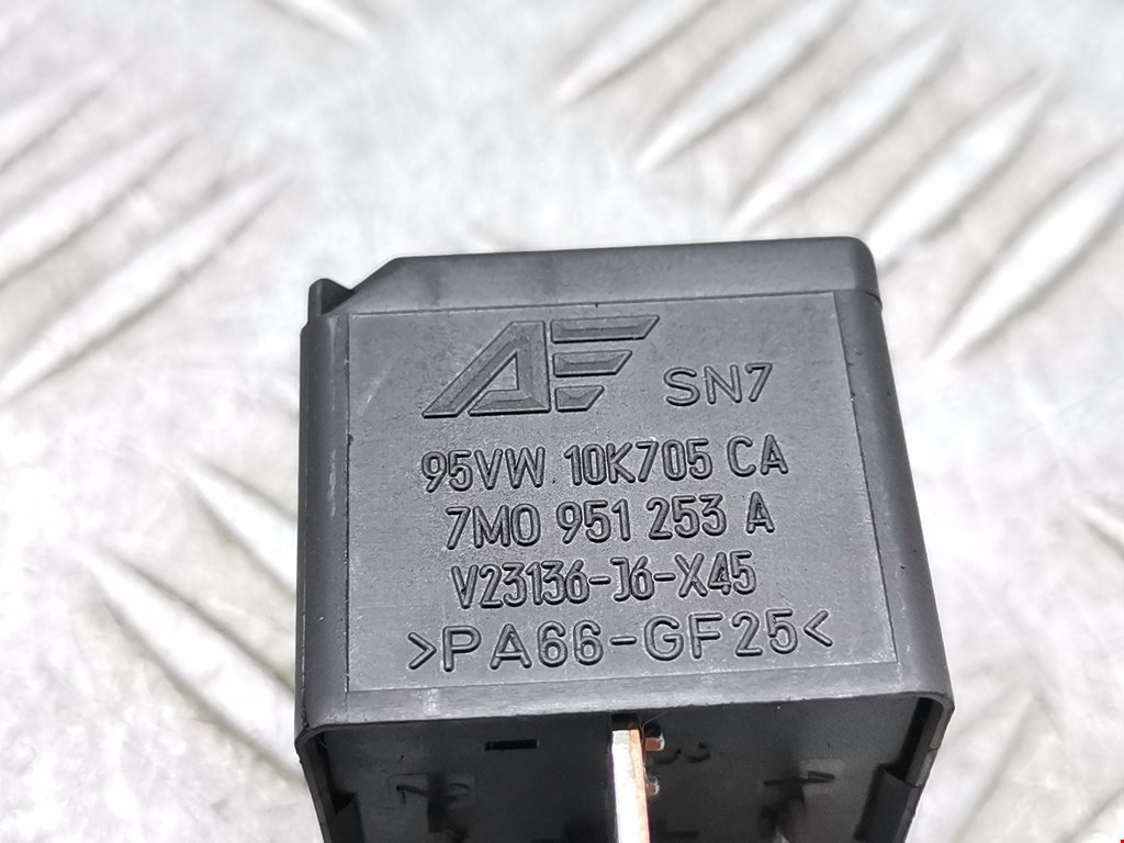 Реле SKODA Octavia A4 1U- 1997-2010