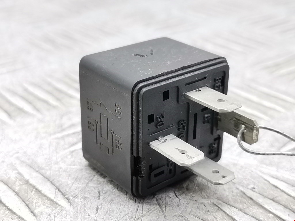 Реле SKODA Octavia A4 1U- 1997-2010