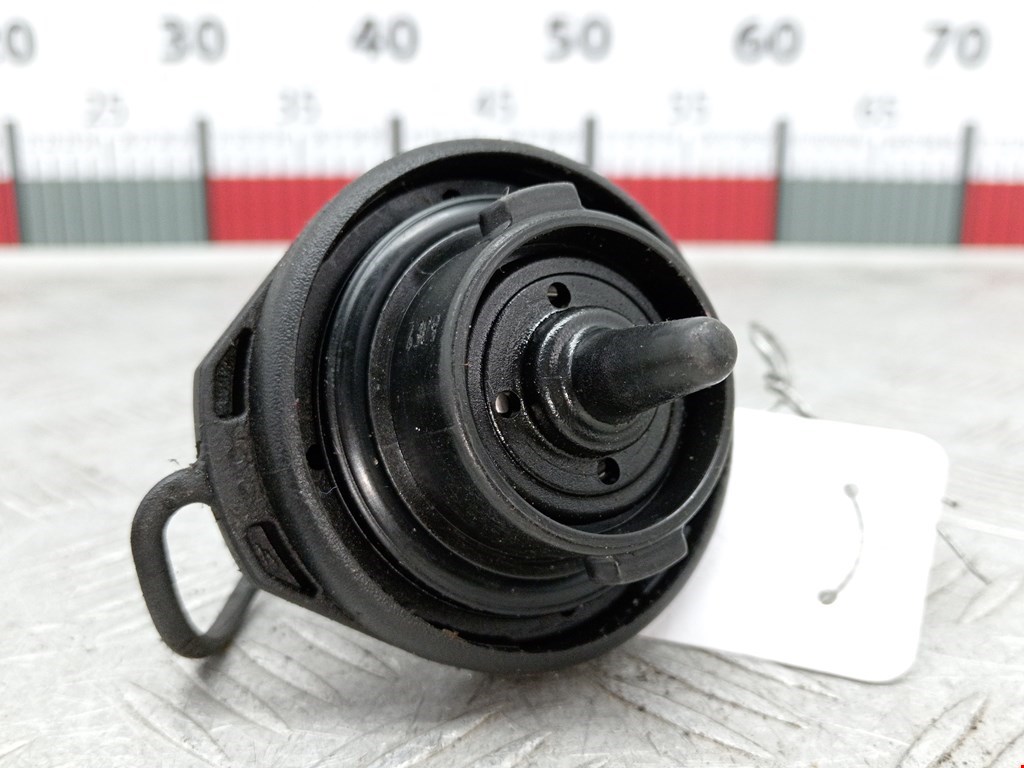 Крышка топливного бака VOLKSWAGEN Passat B6 2005-2011