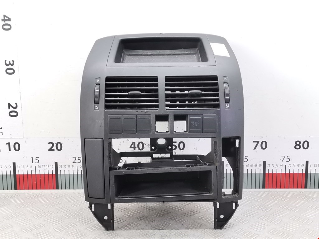 Консоль VOLKSWAGEN Polo IV 2001-2009