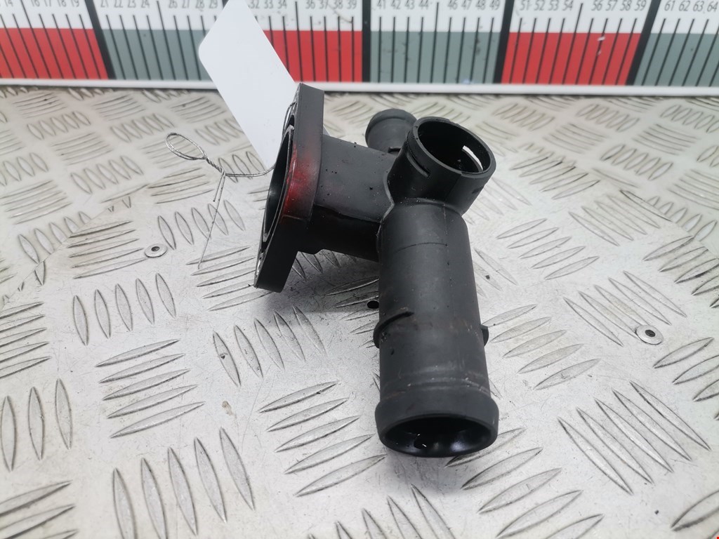 Тройник системы охлаждения VOLKSWAGEN Touran 2003-2010