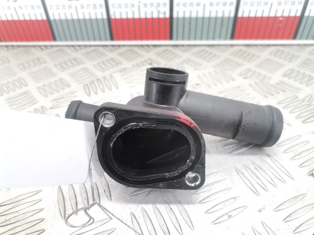 Тройник системы охлаждения VOLKSWAGEN Touran 2003-2010