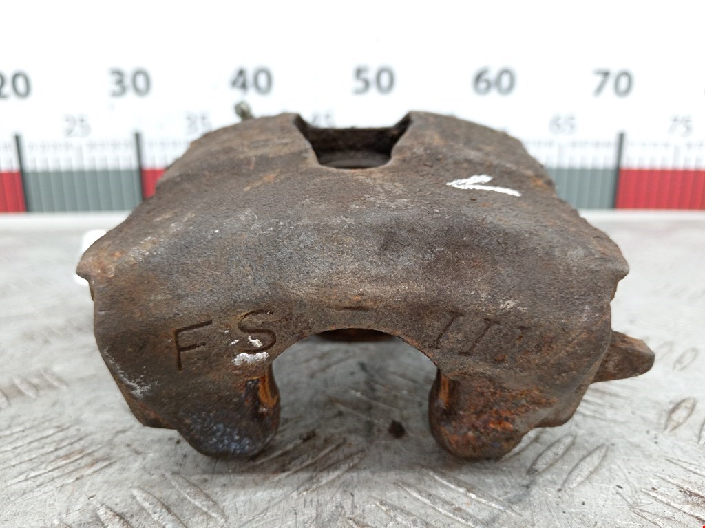 Суппорт передний правый VOLKSWAGEN Golf IV 1997-2003