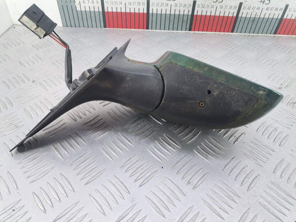 Зеркало правое AUDI A4 B5 1995-2001