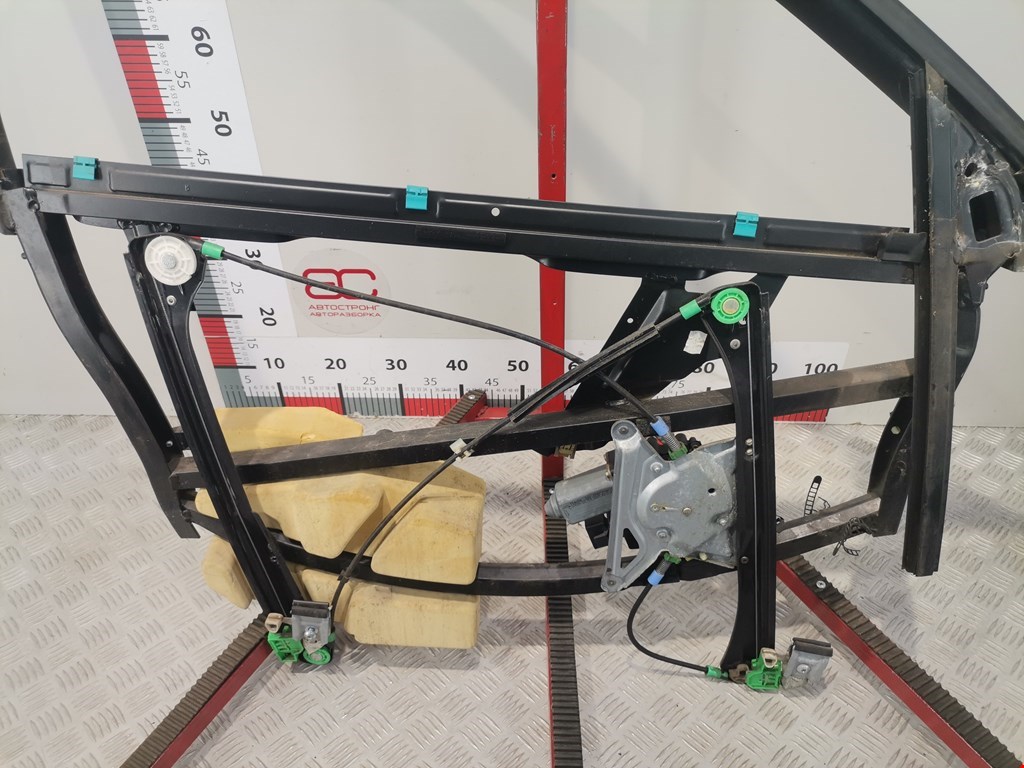 Стеклоподъемник передний правый AUDI A4 B5 1995-2001