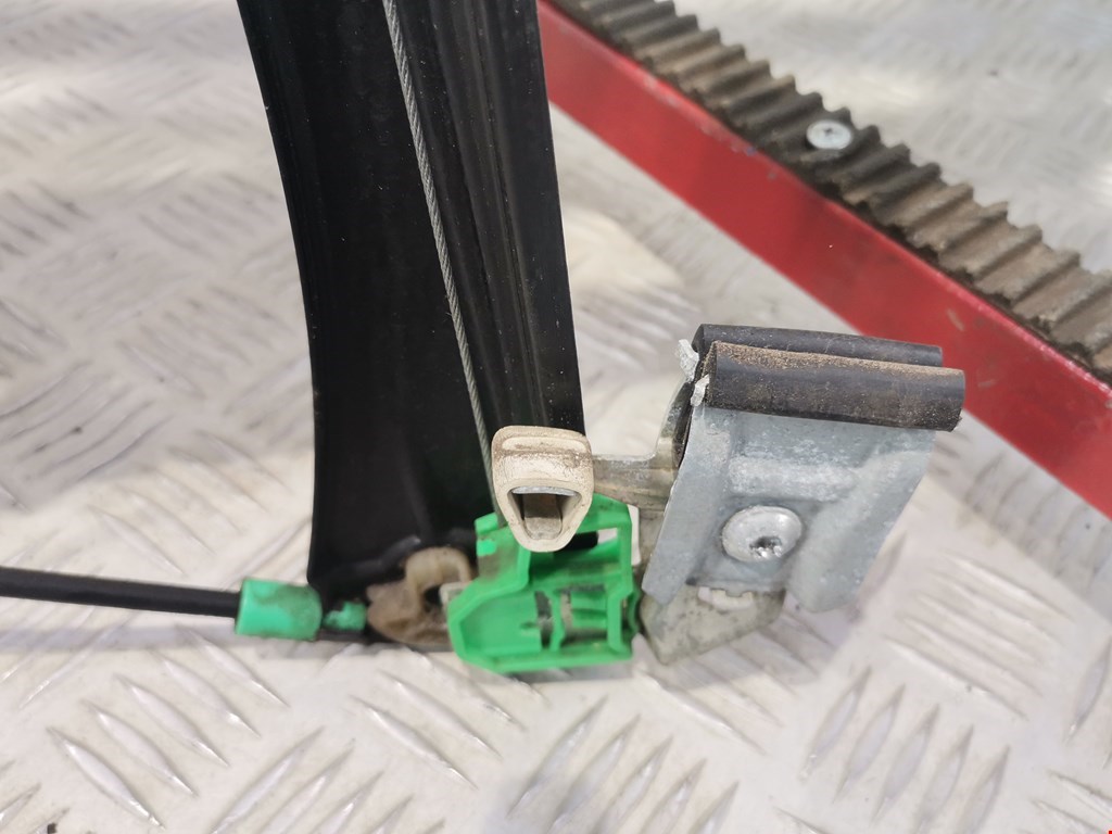 Стеклоподъемник передний правый AUDI A4 B5 1995-2001