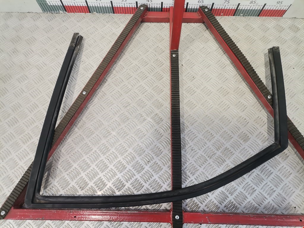 Уплотнитель двери PEUGEOT Expert I 1995-2007